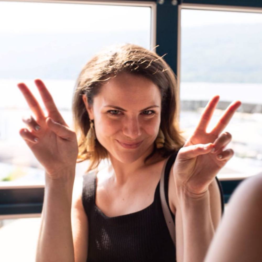 Meet your Posher, Caroline